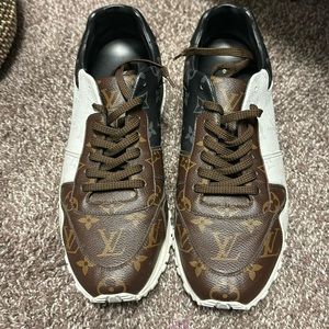 Lv sneakers